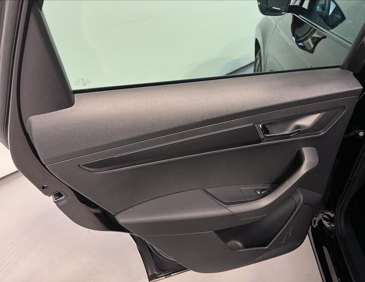 Škoda Karoq SUV 1,5 l 110 kw