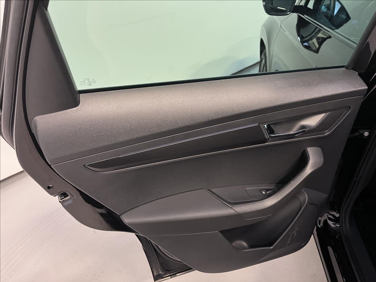 Škoda Karoq SUV 1,5 l 110 kw