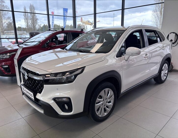 Suzuki S-Cross SUV / Terénní 1,4 l 81 kw