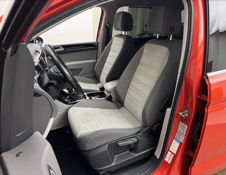 Volkswagen Touran 32