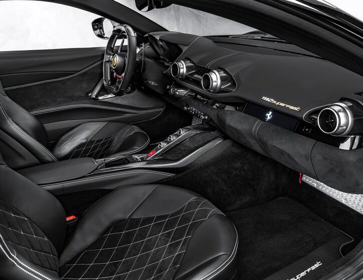 Ferrari 812 14