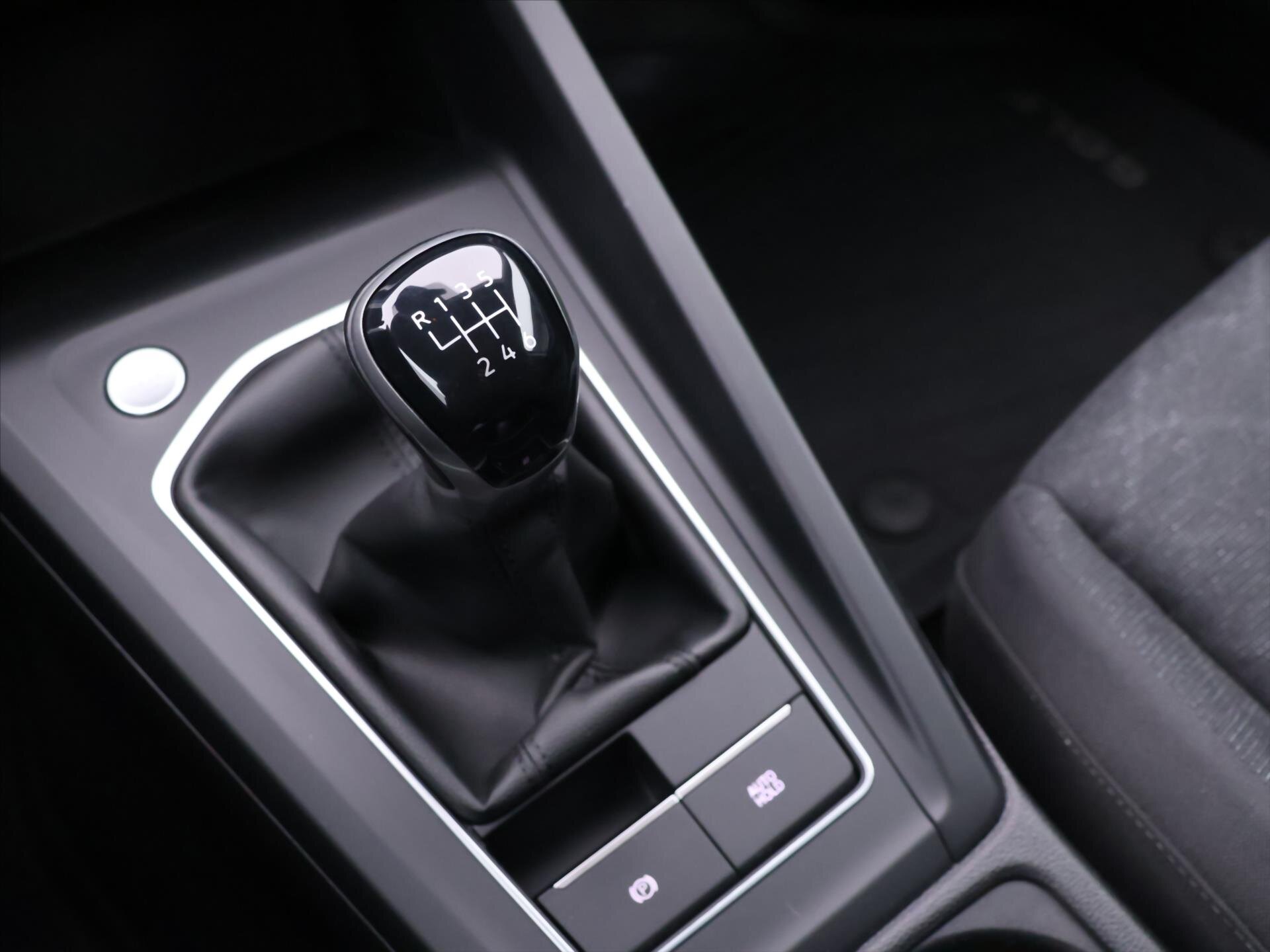 Volkswagen Golf Kombi 1,5 l 96 kw