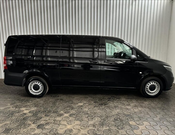 Mercedes-Benz Vito 10