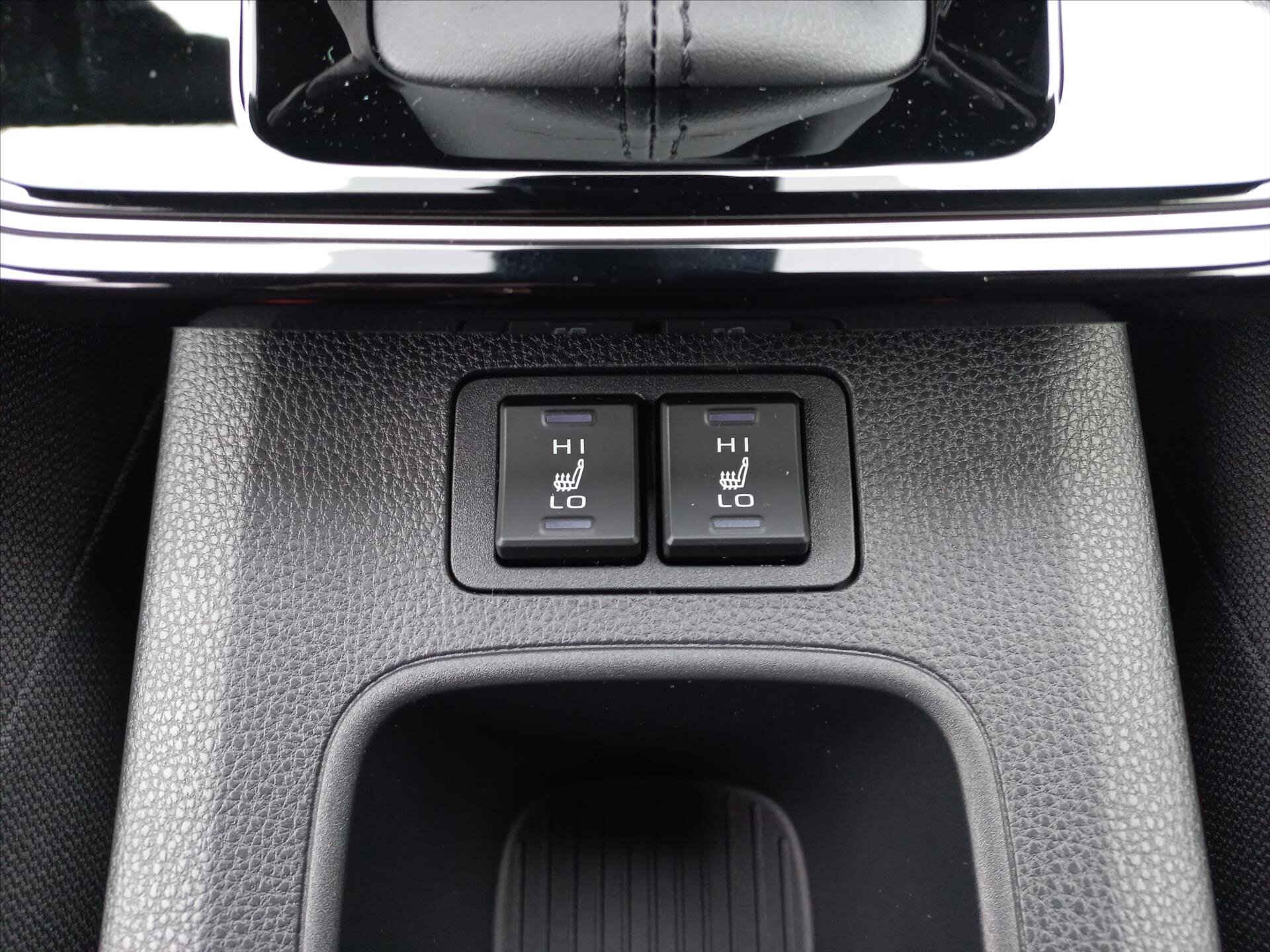 Toyota Corolla Cross CUV 1,8 l 103 kw