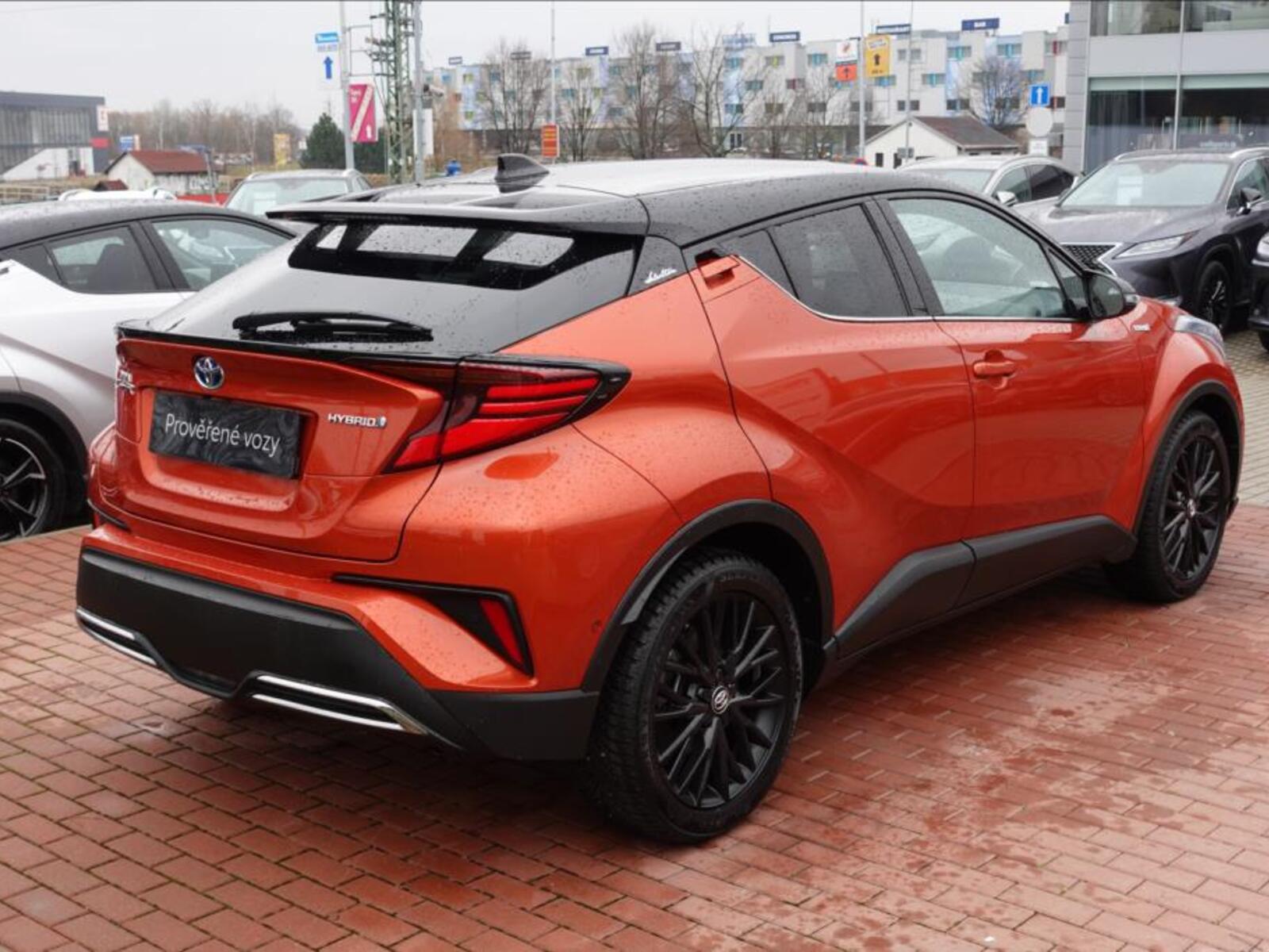 Toyota C-HR 4