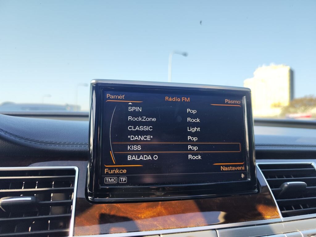 Audi A8 Sedan / Limuzína 3,0 l 190 kw