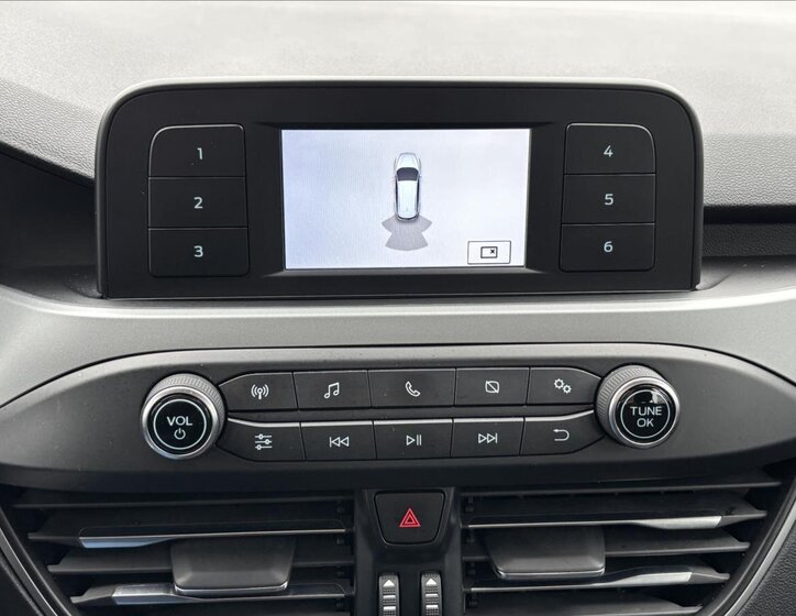 Ford Focus Kombi 999,0 92 kw