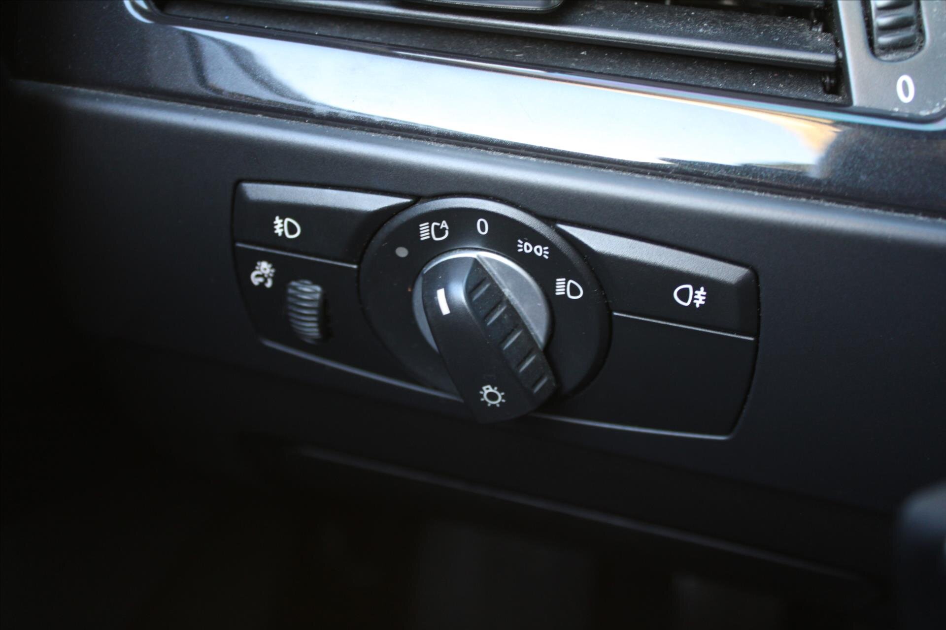 BMW Řada 5 Kombi 3,0 l 145 kw