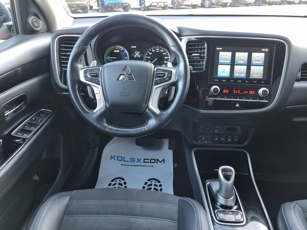 Mitsubishi Outlander SUV / Terénní 2,4 l 165 kw