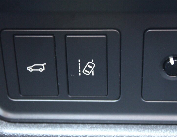 Land Rover Discovery Sport SUV / Terénní 2,0 l 110 kw