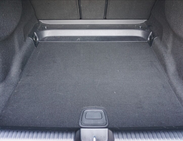 Mercedes-Benz EQE 16