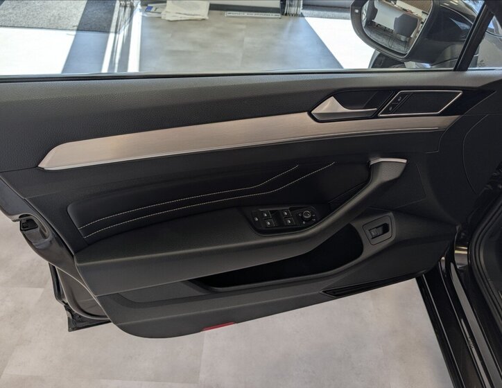 Volkswagen Passat Kombi 2,0 l 140 kw