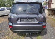 Mitsubishi Outlander 4