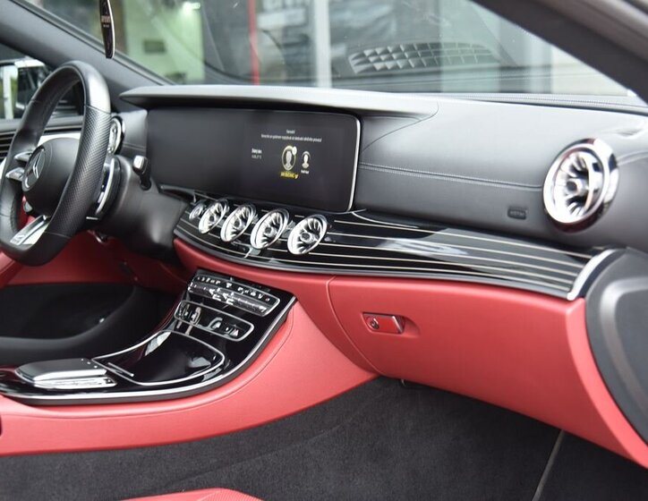 Mercedes-Benz CLS Sedan / Limuzína 3,0 l 320 kw