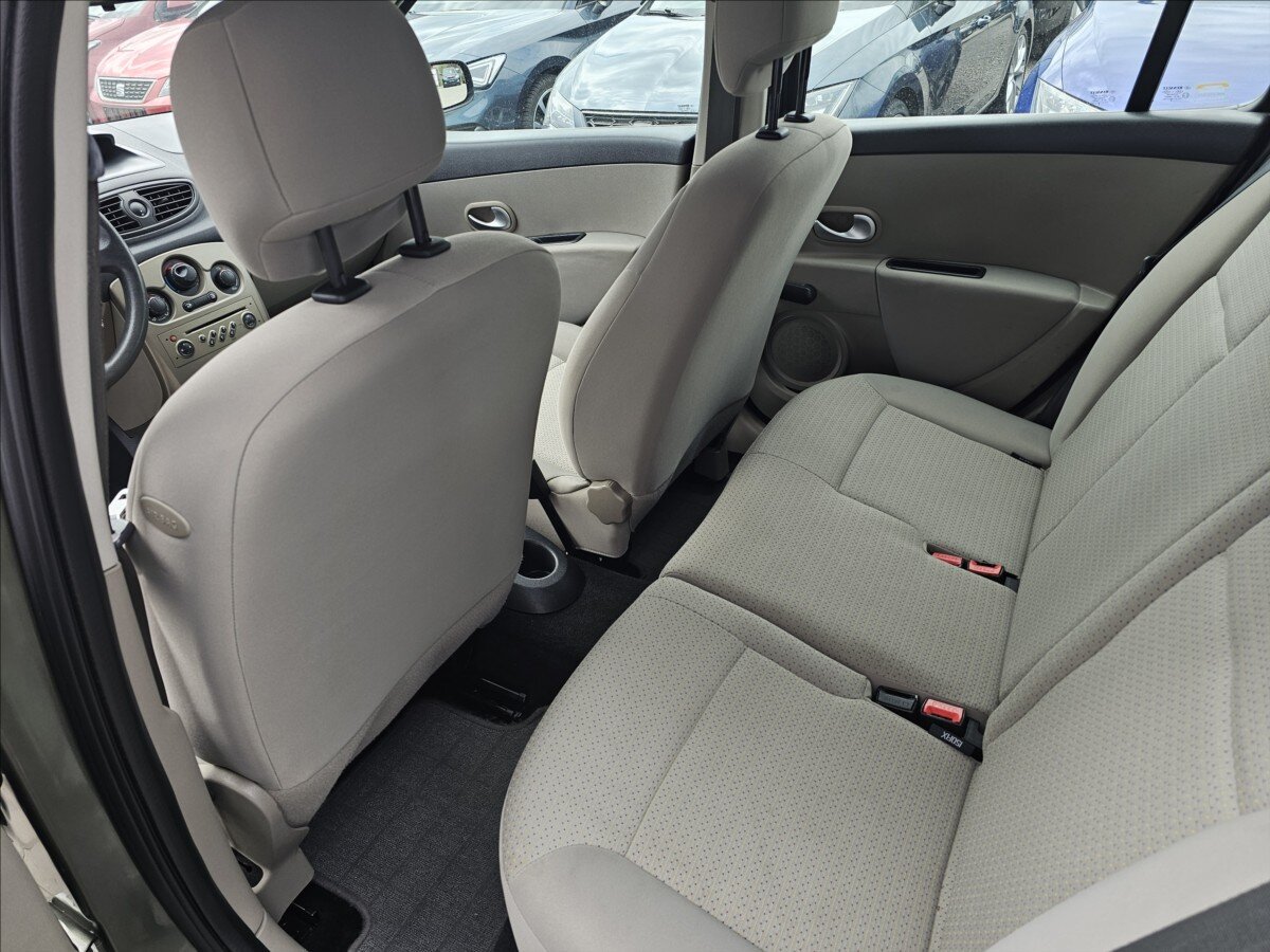 Renault Clio Kombi 1,1 l 55 kw