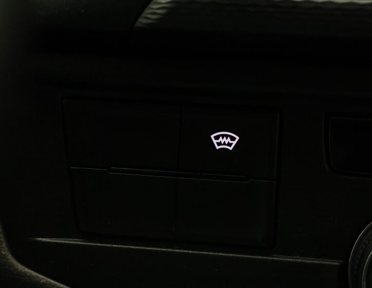 Volkswagen Transporter Kombi 2,0 l 81 kw