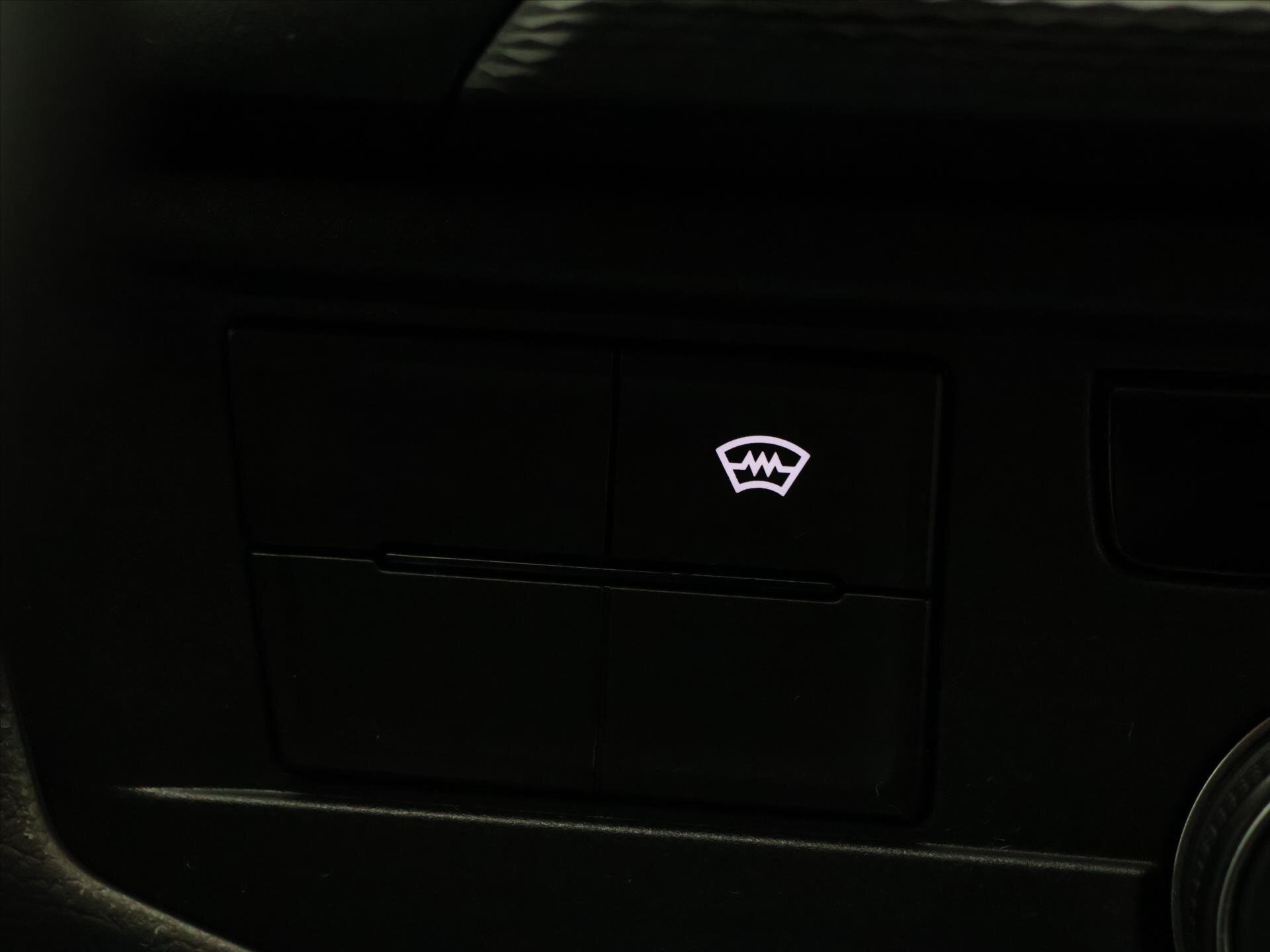 Volkswagen Transporter Kombi 2,0 l 81 kw