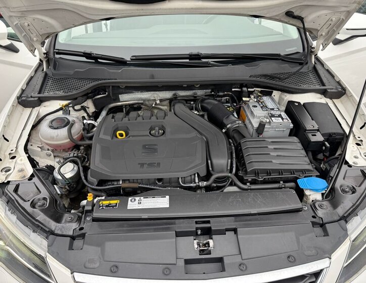 Seat Leon Hatchback 1,5 l 96 kw