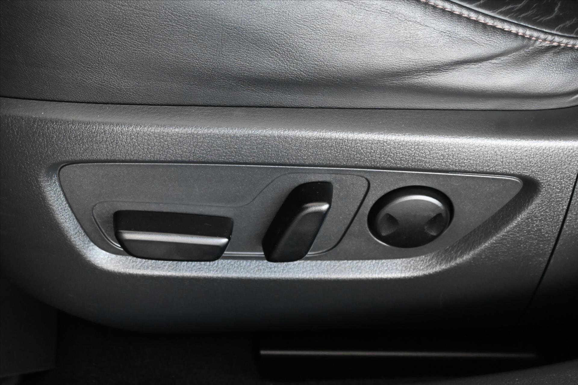 Mazda CX-30 SUV / Terénní 2,0 l 132 kw