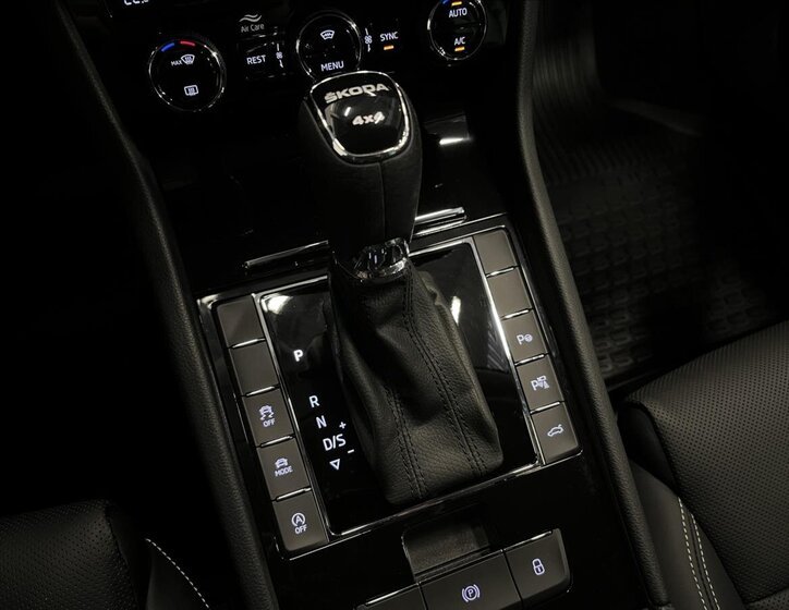 Škoda Superb Liftback 2,0 l 206 kw