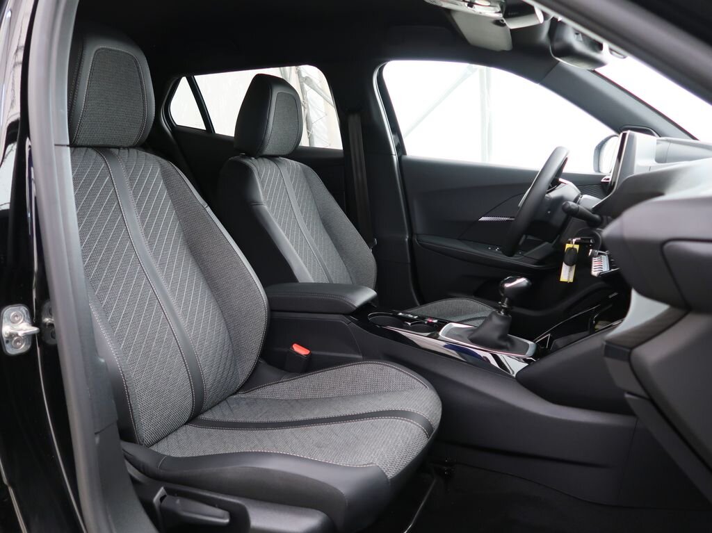 Peugeot 2008 SUV / Terénní 1,2 l 74 kw