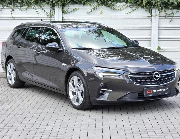 Opel Insignia 1