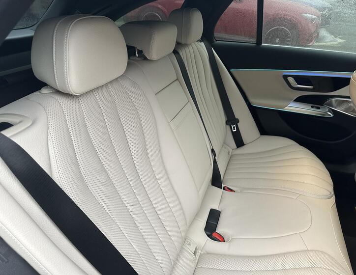 Mercedes-Benz Třídy E 19