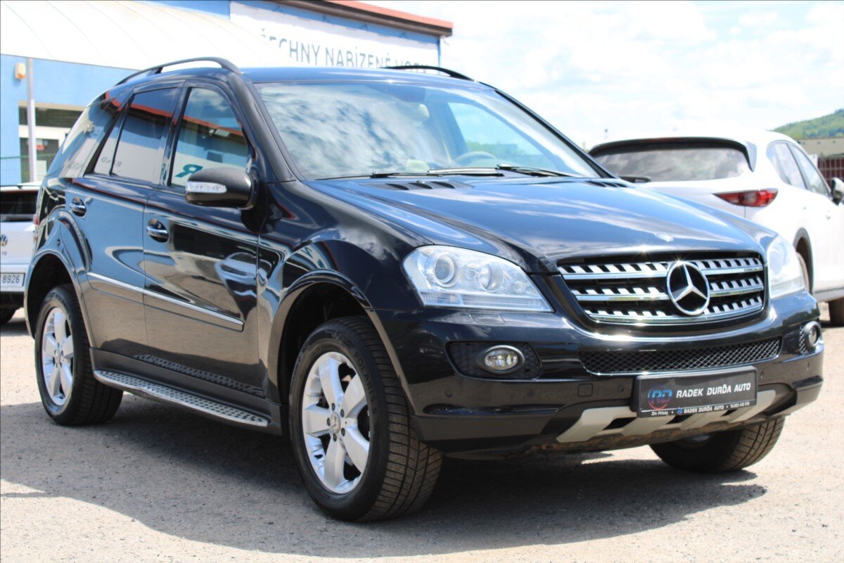 Mercedes-Benz Třídy M SUV / Terénní 3,0 l 165 kw