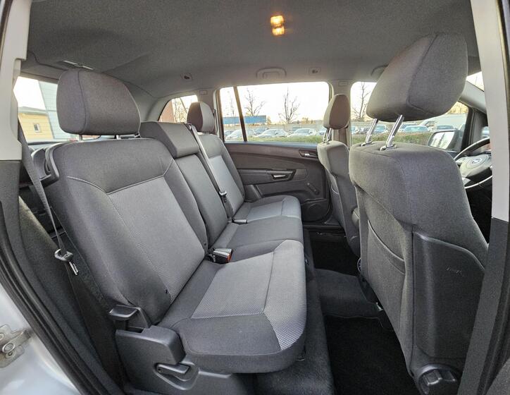 Opel Zafira 31