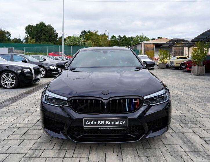 BMW M5 1