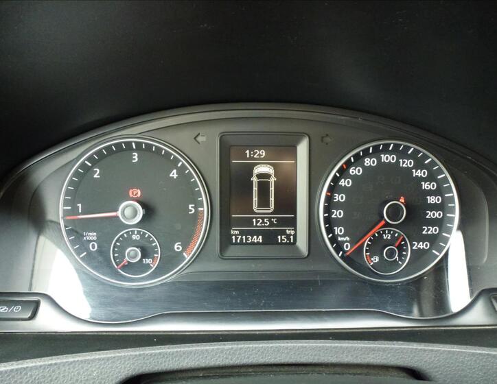 Volkswagen Caravelle 34