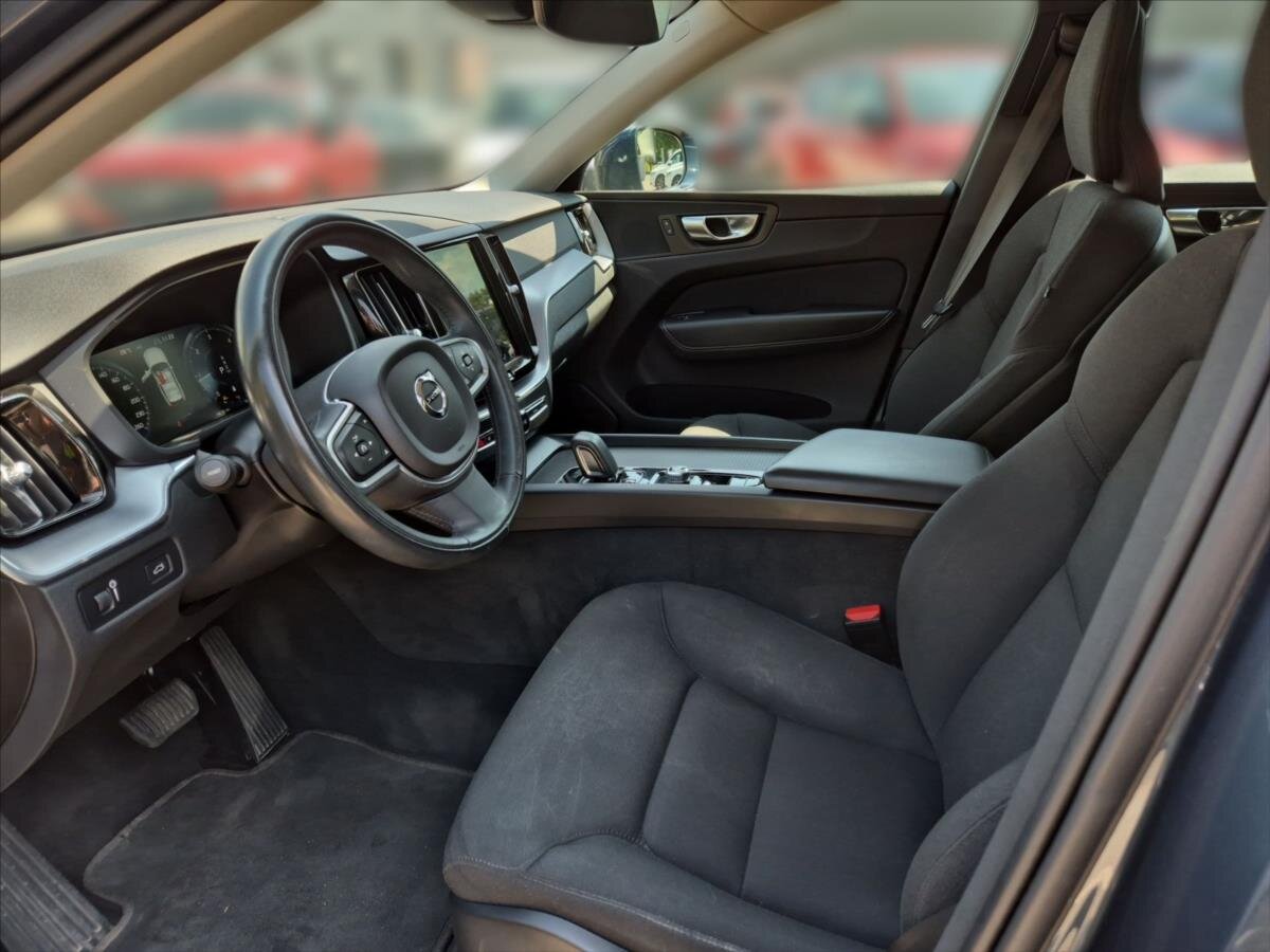 Volvo XC60 SUV / Terénní 2,0 l 145 kw