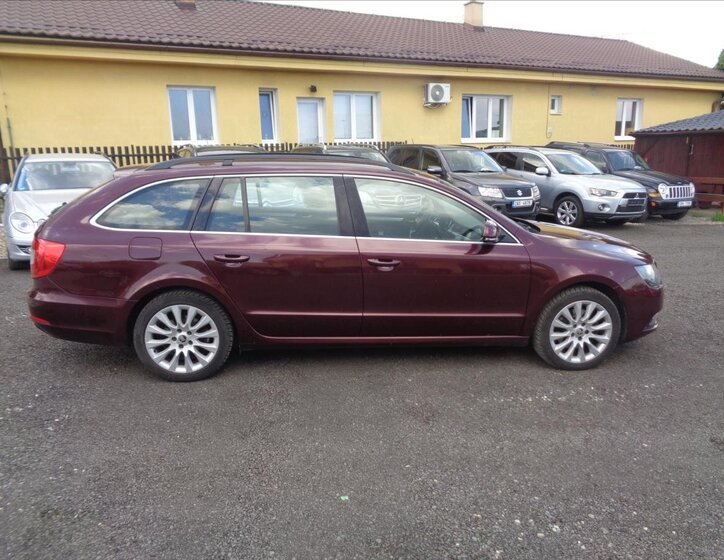 Škoda Superb Kombi 1,8 l 118 kw