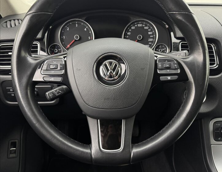Volkswagen Touareg SUV / Terénní 3,0 l 193 kw