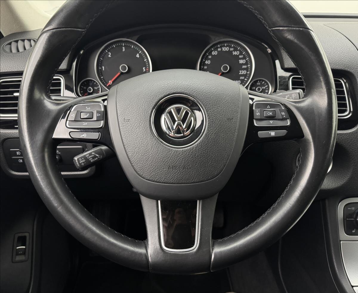 Volkswagen Touareg SUV / Terénní 3,0 l 193 kw