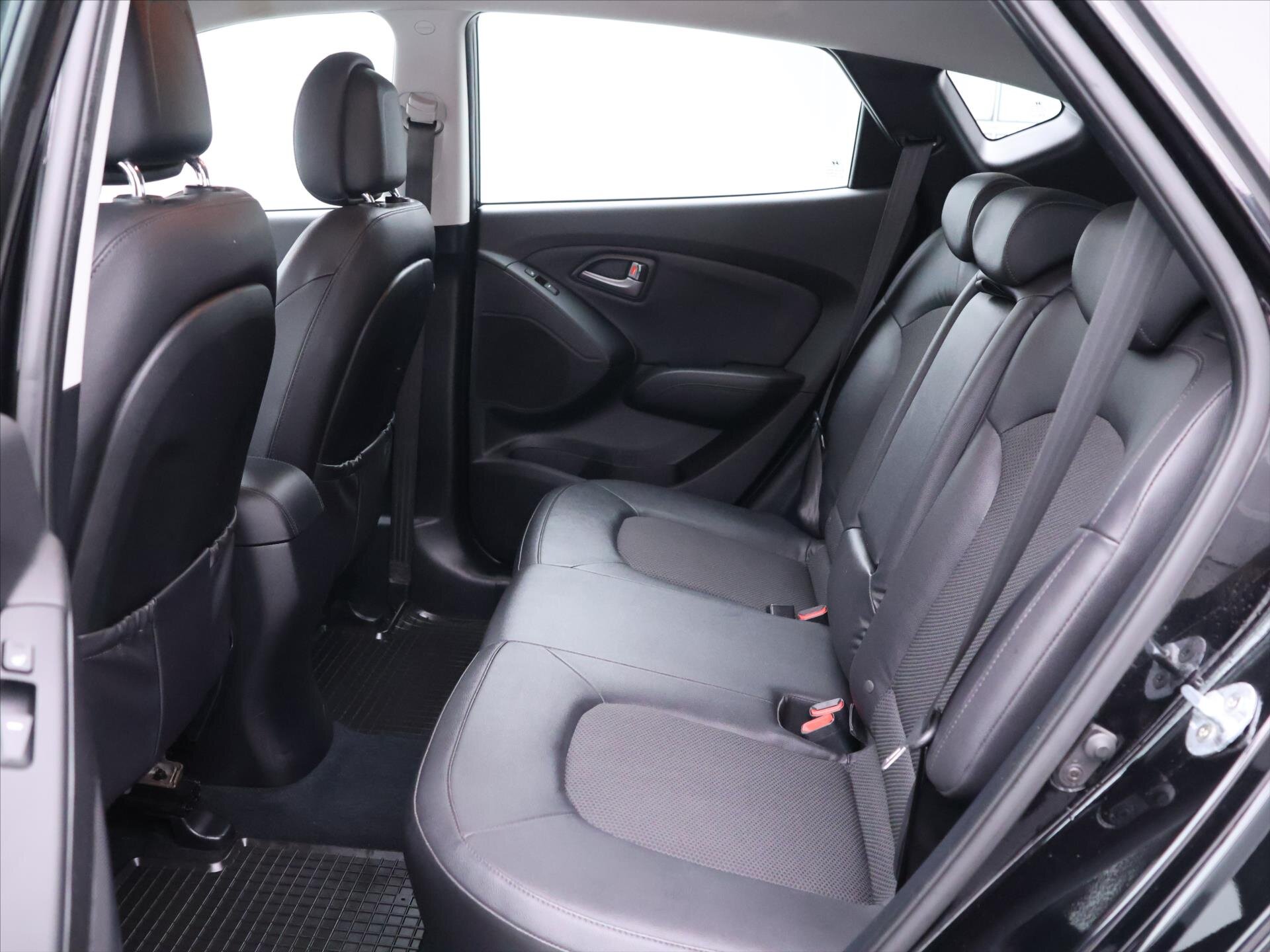 Hyundai ix35 SUV / Terénní 2,0 l 100 kw