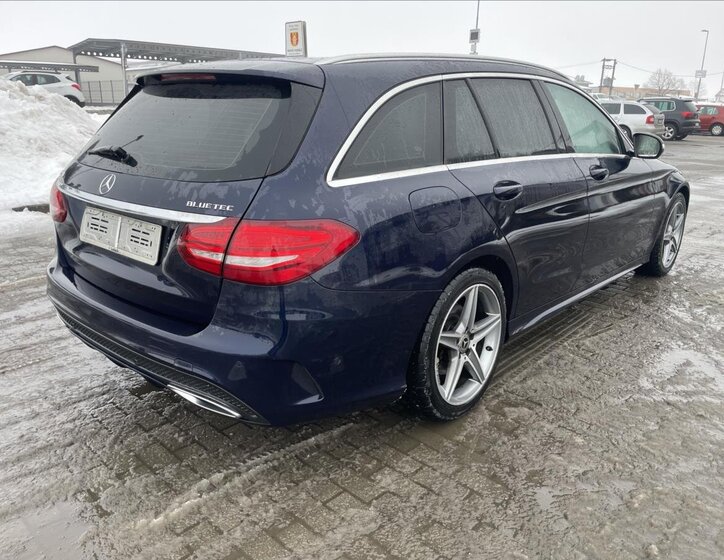 Mercedes-Benz Třídy C Kombi 2,1 l 125 kw