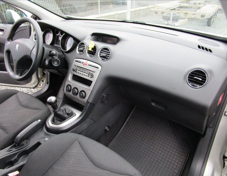 Peugeot 308 Hatchback 1,6 l 66 kw