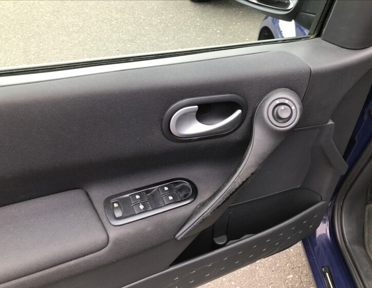 Renault Mégane Sedan / Limuzína 1,4 l 72 kw