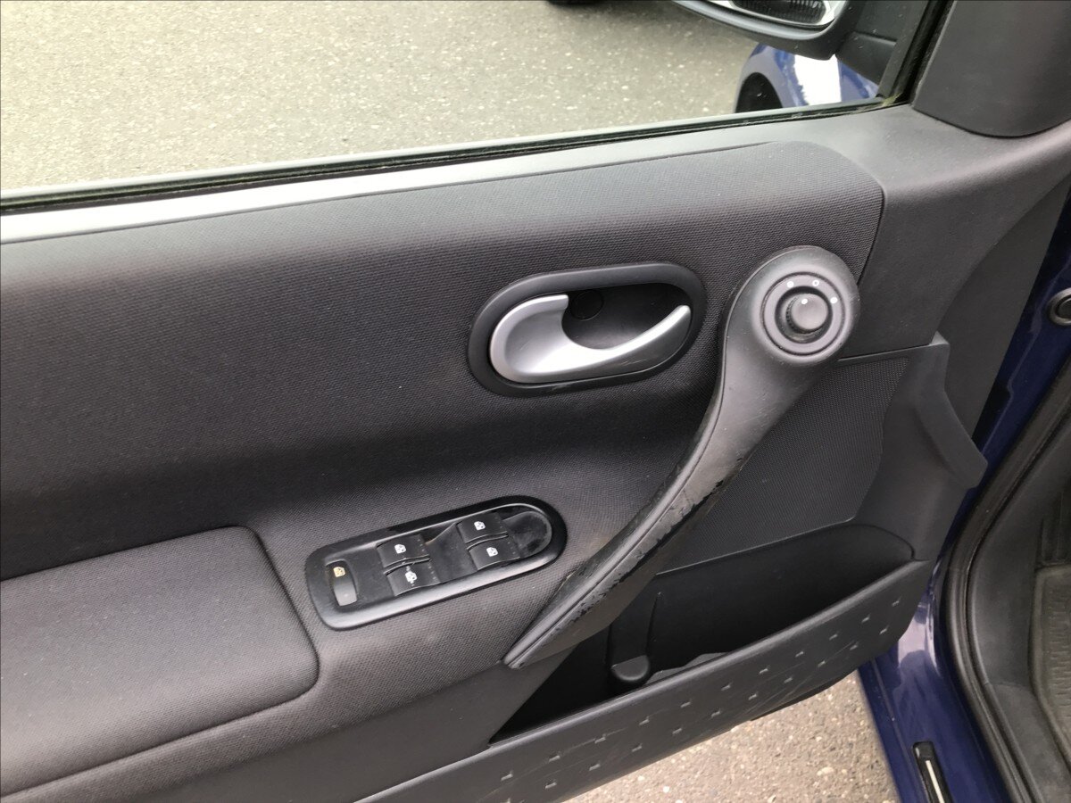 Renault Mégane Sedan / Limuzína 1,4 l 72 kw