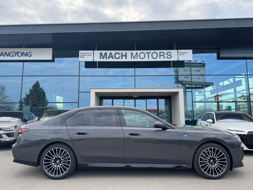 BMW Řada 7 Sedan / Limuzína 3,0 l 210 kw