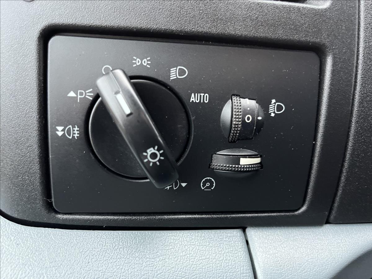 Ford Transit Skříň 2,2 l 74 kw