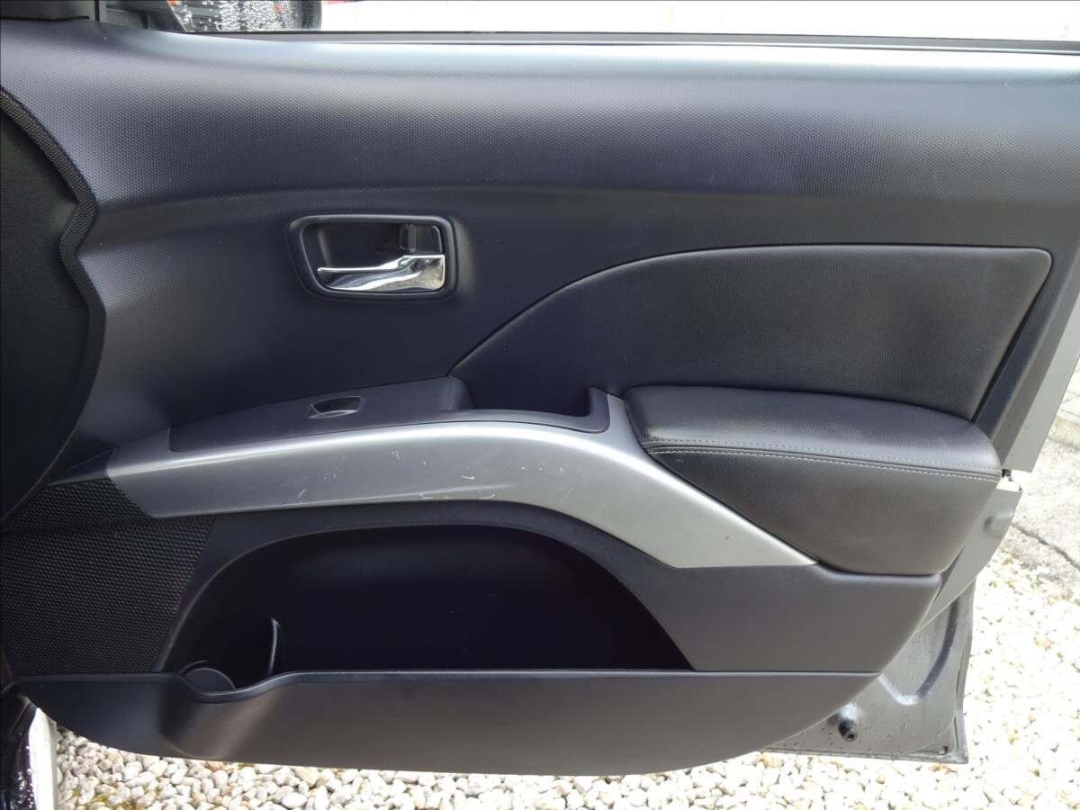 Peugeot 4007 Kombi 2,2 l 115 kw