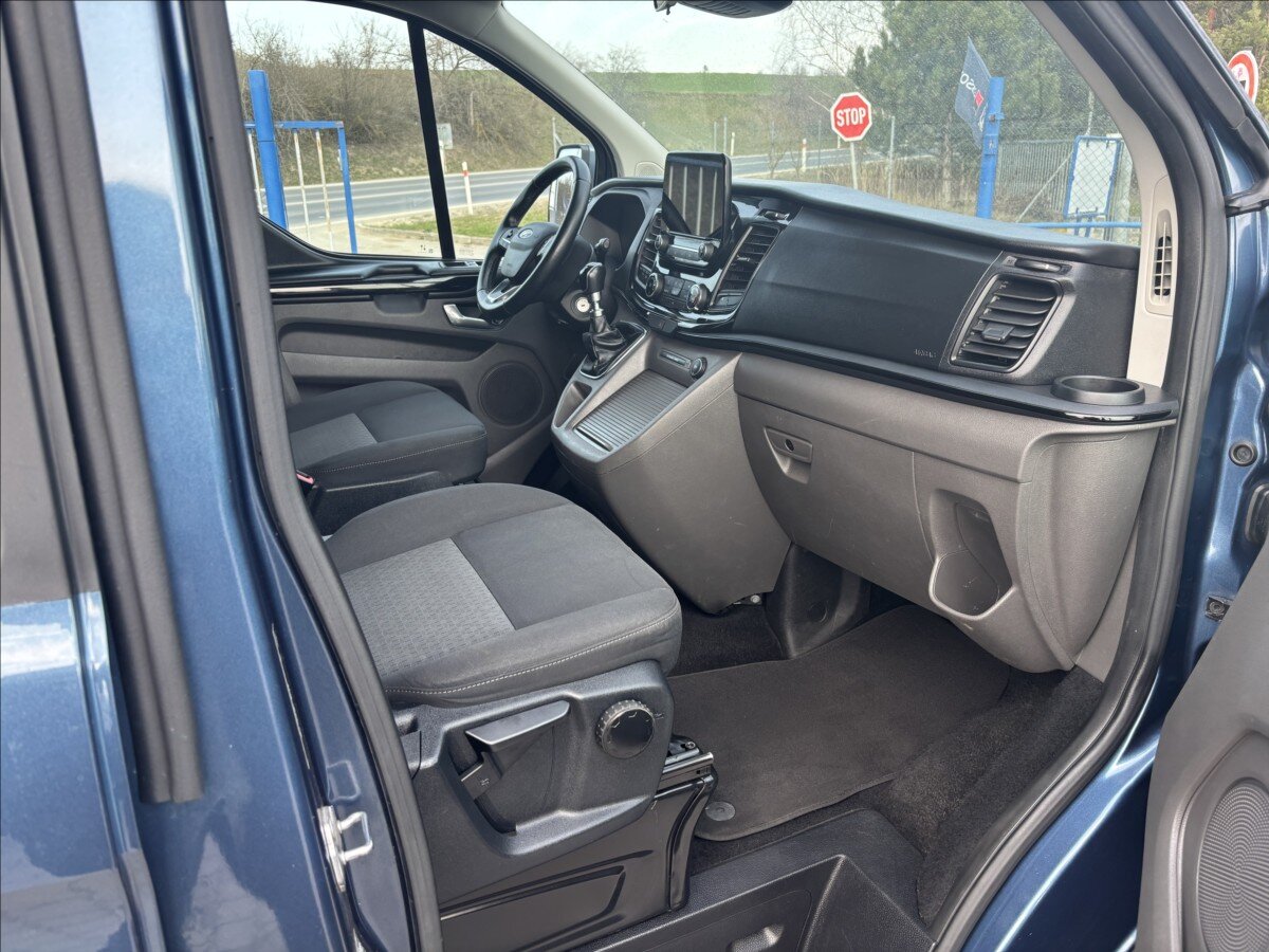 Ford Tourneo Custom Kombi 2,0 l 136 kw