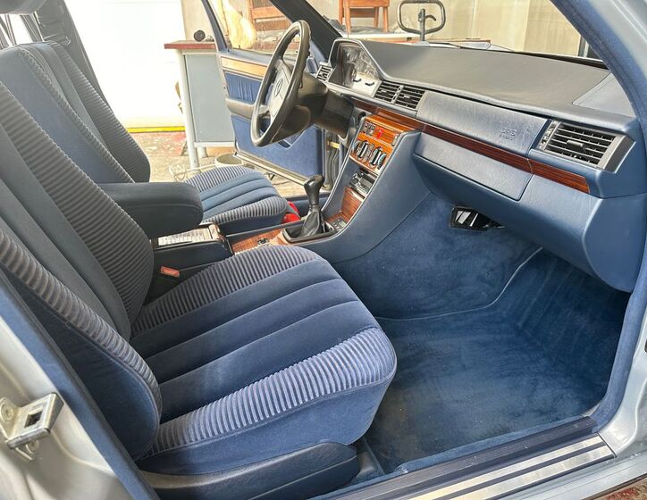 Mercedes-Benz Ostatní 12