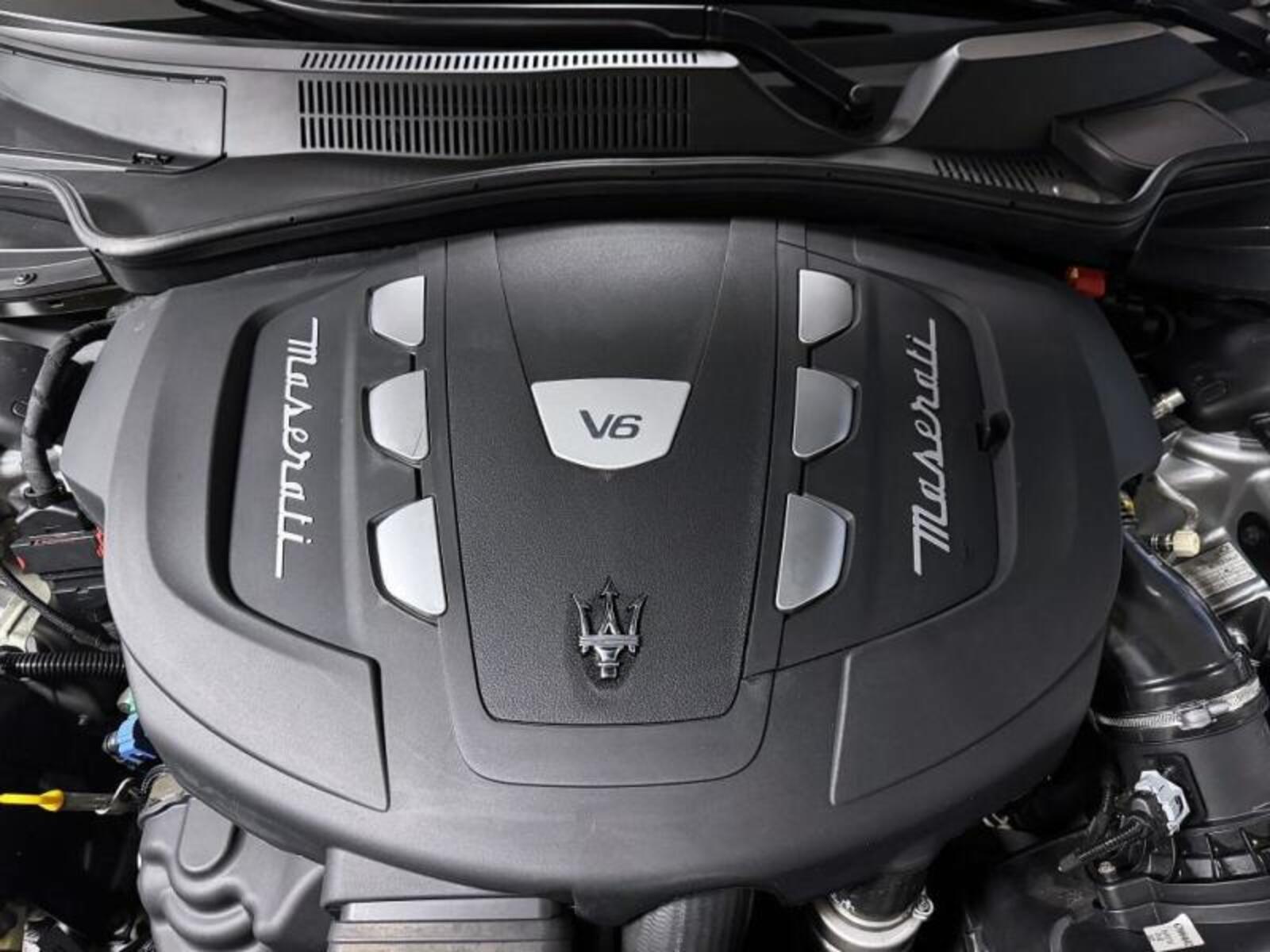 Maserati Quattroporte 6