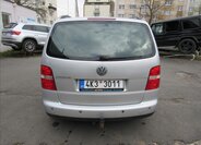 Volkswagen Touran Kombi 1,6 l 75 kw