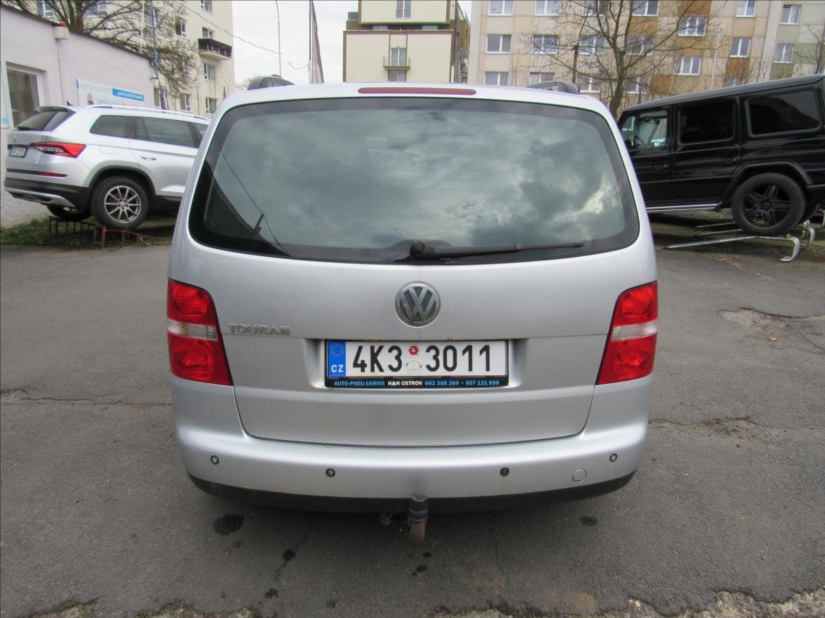 Volkswagen Touran Kombi 1,6 l 75 kw