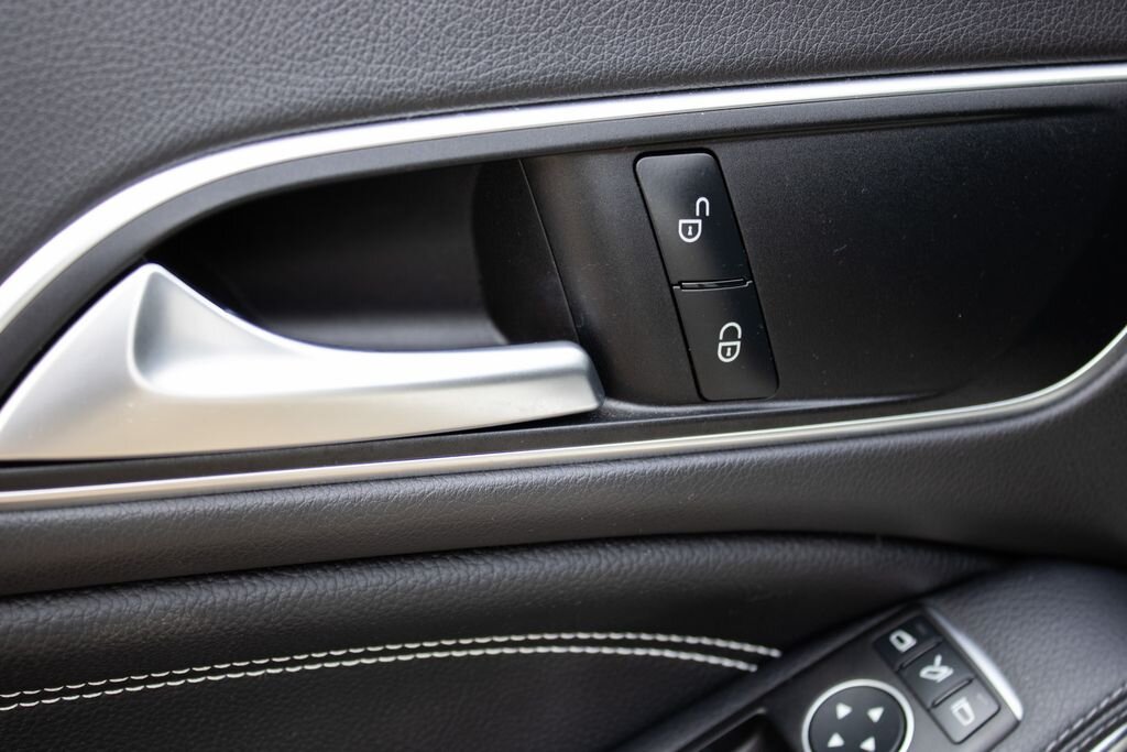 Mercedes-Benz CLA Kombi 1,5 l 80 kw