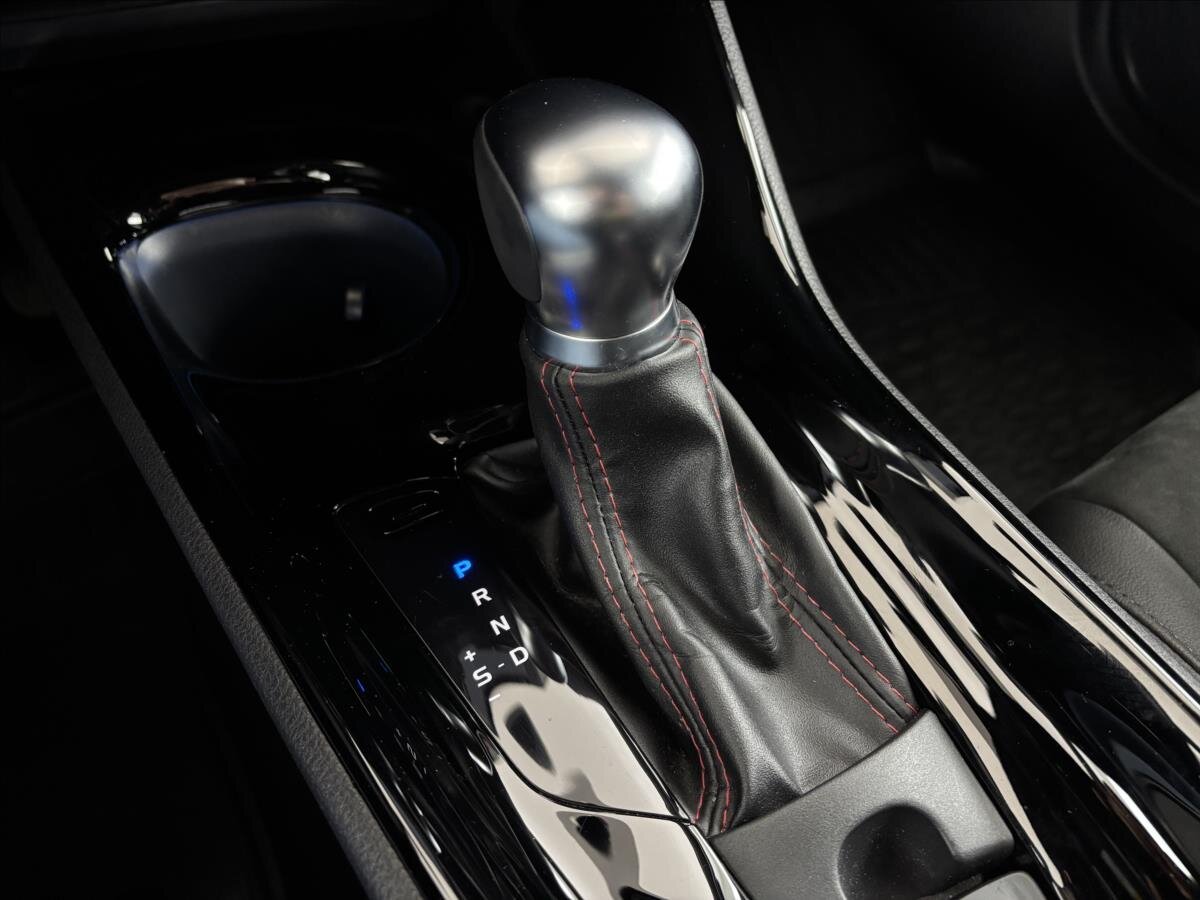 Toyota C-HR SUV / Terénní 2,0 l 135 kw